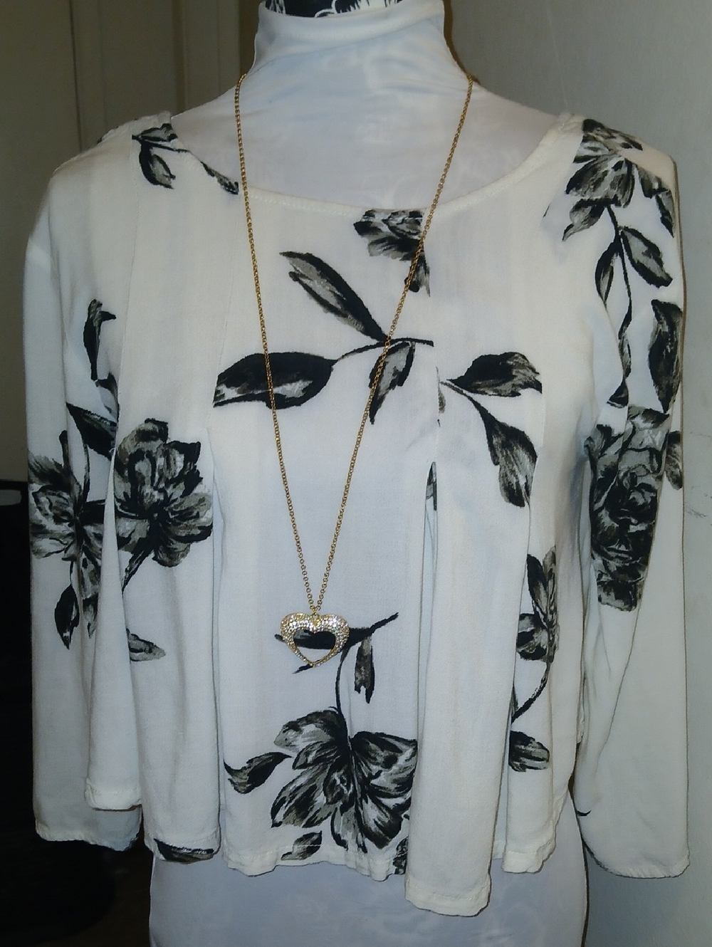 Kimchi Blue White Crop Top with Black Floral Print